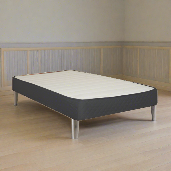 JUNA Full-size mattress designed for bunk beds with firm support and breathable fabric cover